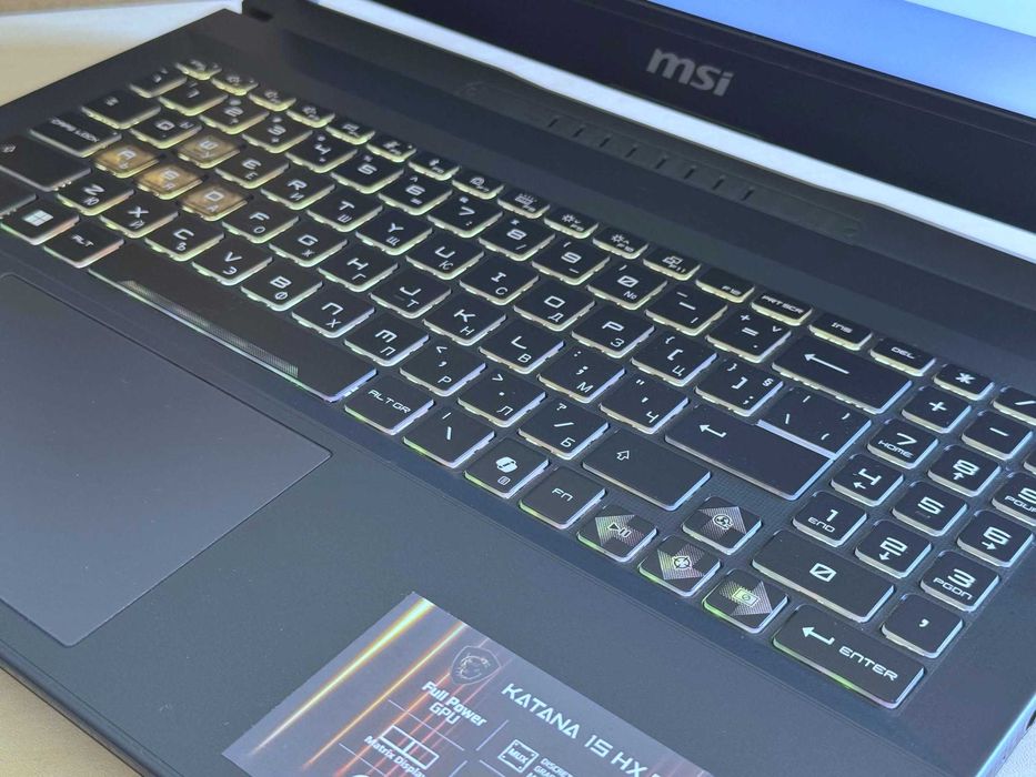 Бартер! 15м.Гаранция! MSI Katana 15 / 16-ядрен i7-14650HX 5.20GHz / RTX 5070 / 16GB DDR5 / 1TB SSD