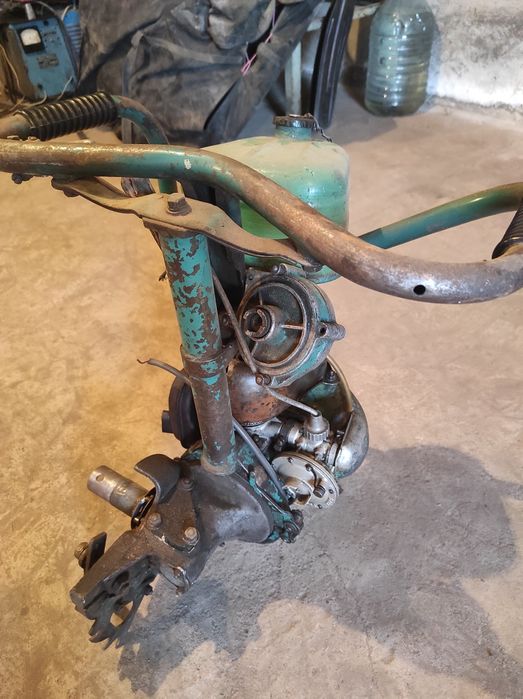 Продам бензопилу