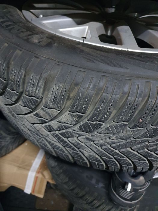 Оригинални джанти с гуми за ауди