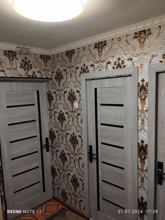 3x kv sotiladi 2 etaj Gishtliy
Xonalari odelna oʻrta padez kotta b