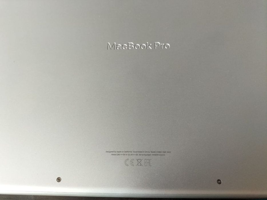 MacBook Pro 16" (2021), M1 Max, 64 GB, 1TB