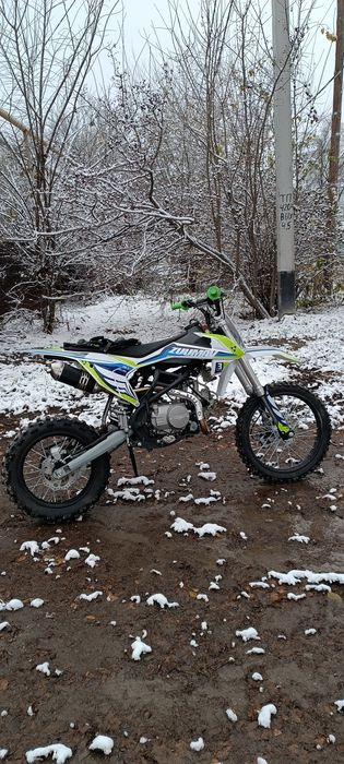 Кроссовый мотоцикл