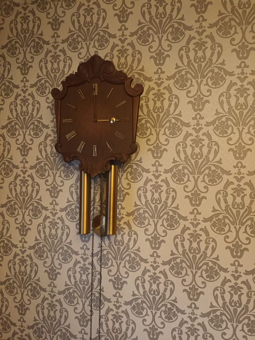 Ceas cu greutăți antic