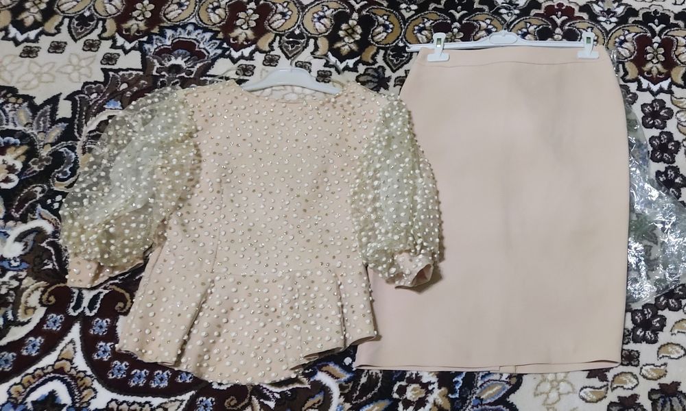 Келинлик куйлаклари сотилади