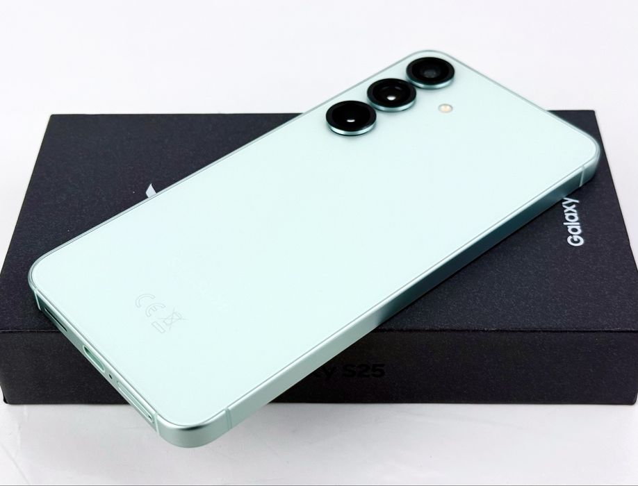 НОВ! Samsung Galaxy S25 5G 128GB 12RAM Mint 2г. Гаранция!