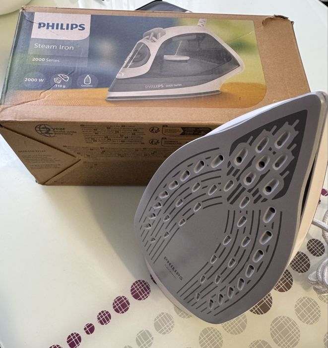 Парна ютия Philips 2000 Series (DST2020/80) Gray