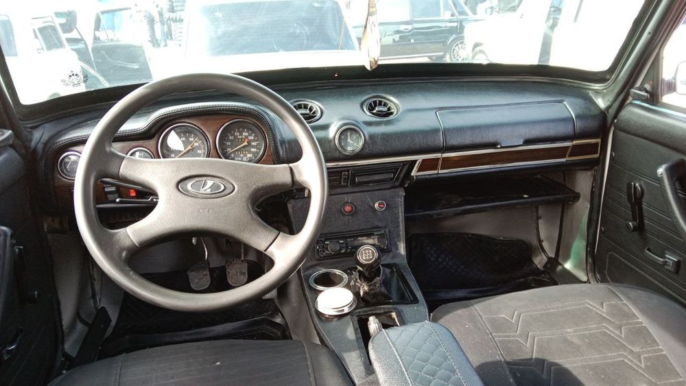 Срочна мошина сотилади