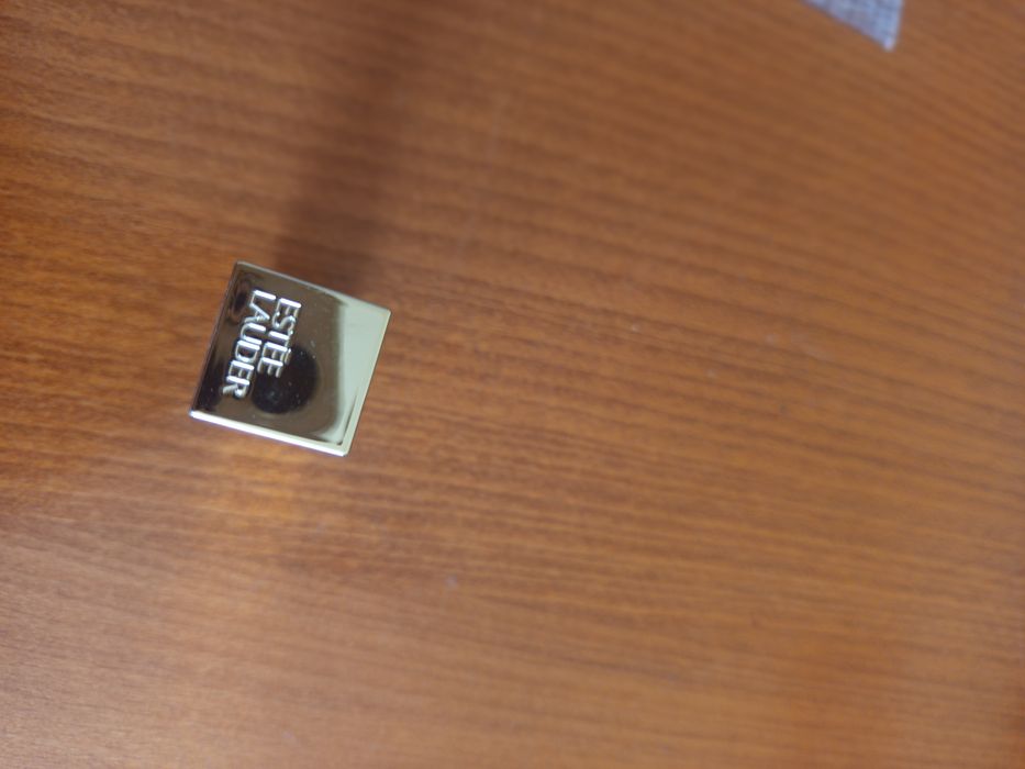 Червило Estee Lauder  ново