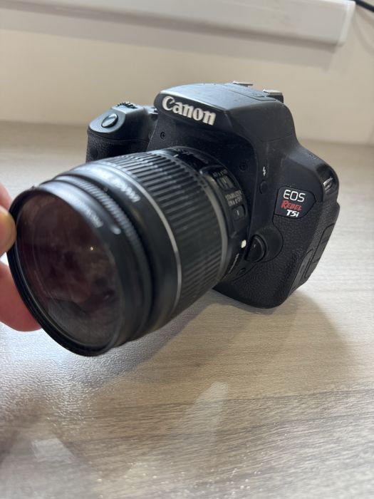 Cannon EOS Rebel T5