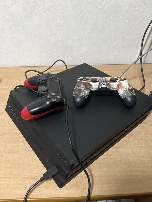 Продам PS4 PRO 1 TB