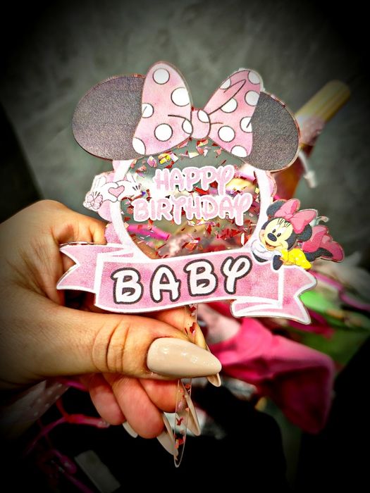 Подаръчнам кошница за бебе и подаръчни кутии за  празник