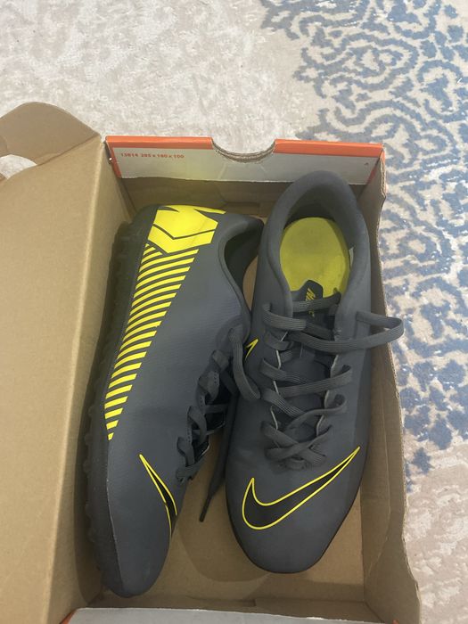 Nike сороконожка продам