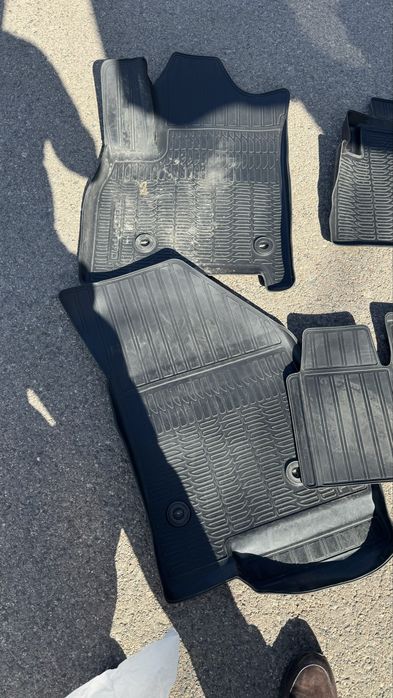 Продам полики Чери Тиго 7 про