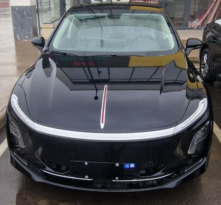 Hоngqi  QM 5 В НАЛИЧИИ