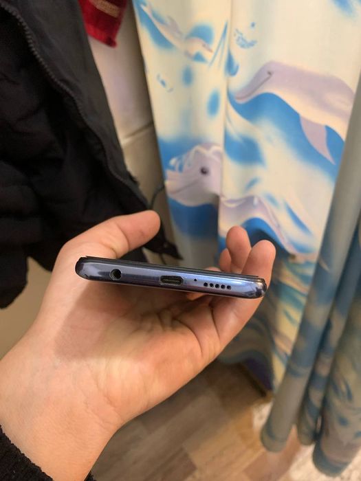 Продается телефон