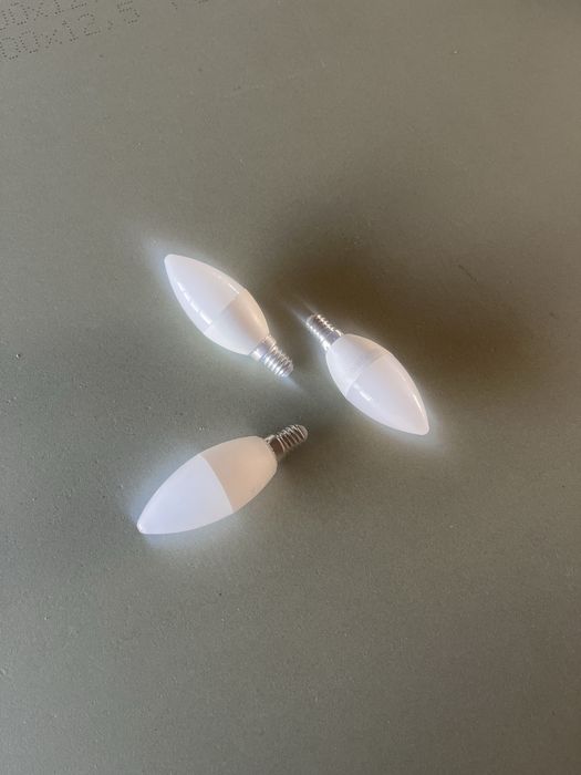 Продам 3 лампочки