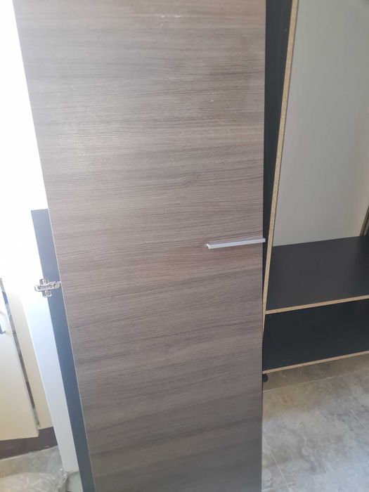 Гардероб,вече разглобен,има и надстройка