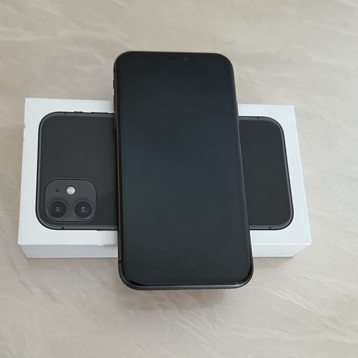 Продам iPhone 11 в хорошем состоянии