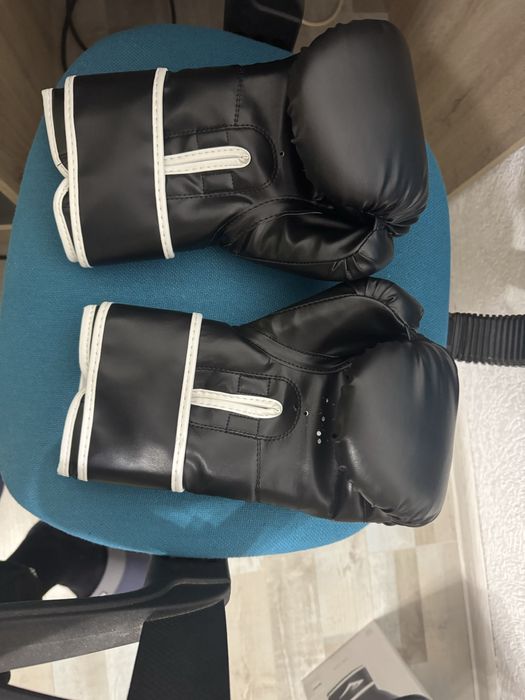 Ръкави на Everlast нови!!