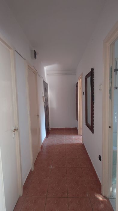 Apartament spre închiriere semidecomandat