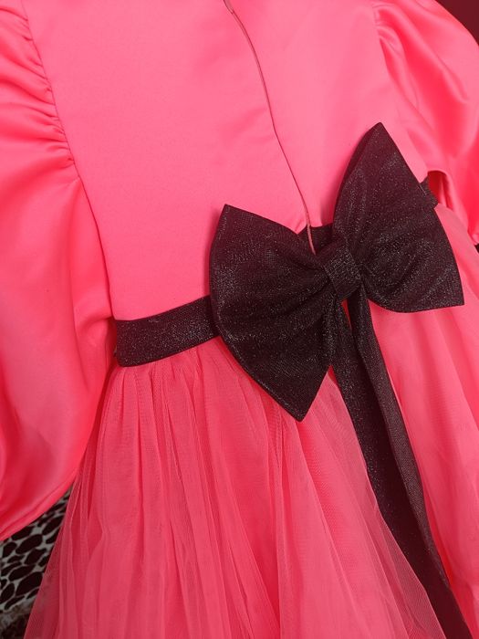 Роскошное нарядное платье для девочки