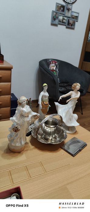 Vand diverse obiecte decor.