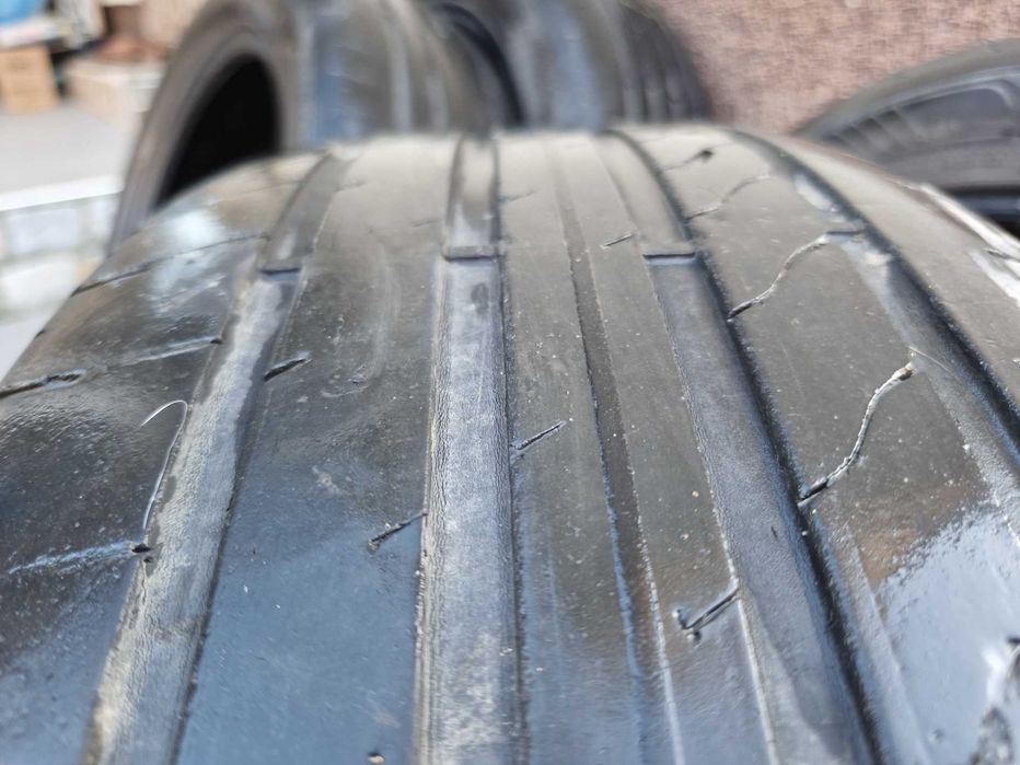 anvelope set de 4 bucati, Goodyear R17 / 215 / 55