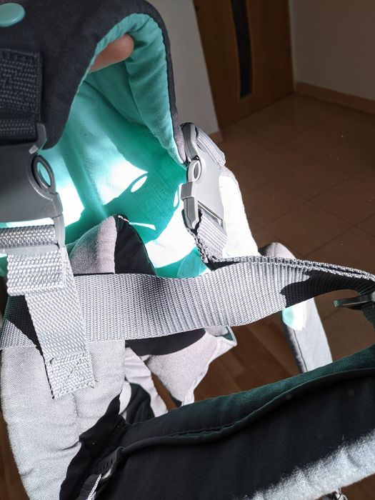 Marsupiu ergonomic bebeluși