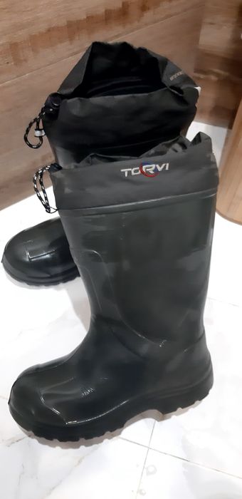 Продам зимние сапоги