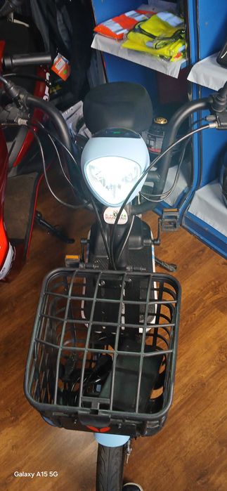 Scuter electric second hand Zt-02 Yadea, cu garantie 3 luni,  nu necesita permis, motor 350W, autonomie apox. 30km