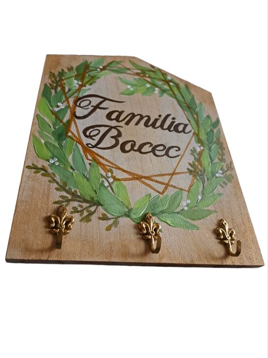 Cuier pentru chei pictat si personalizat