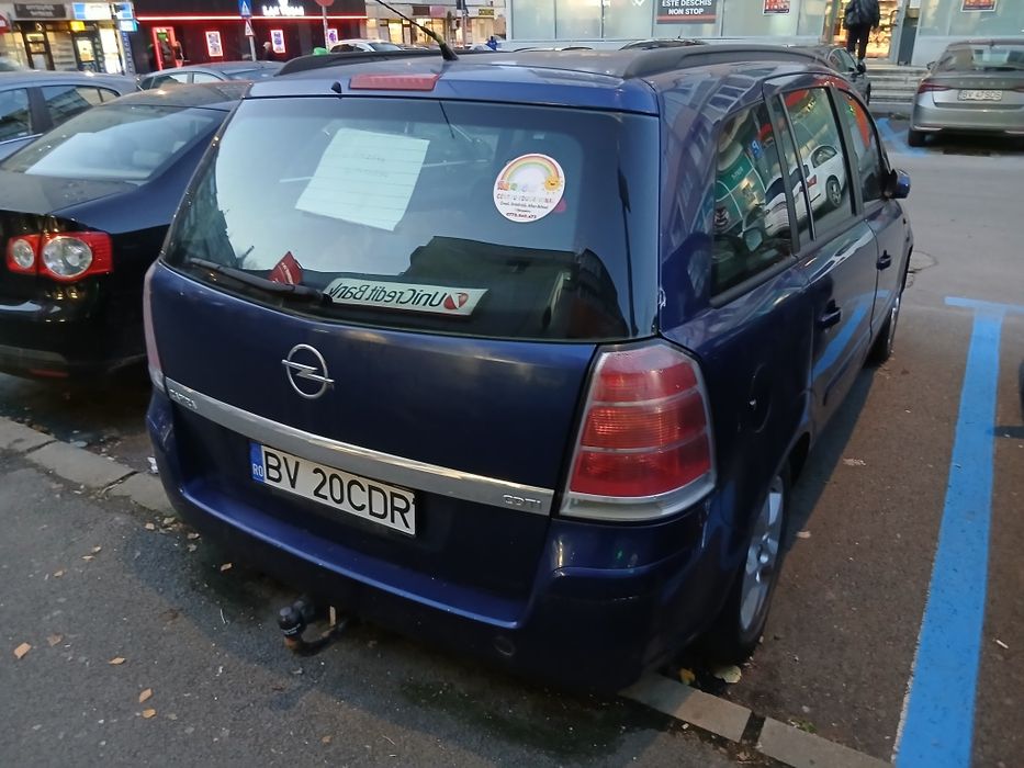 Opel zafira  de vinzare
