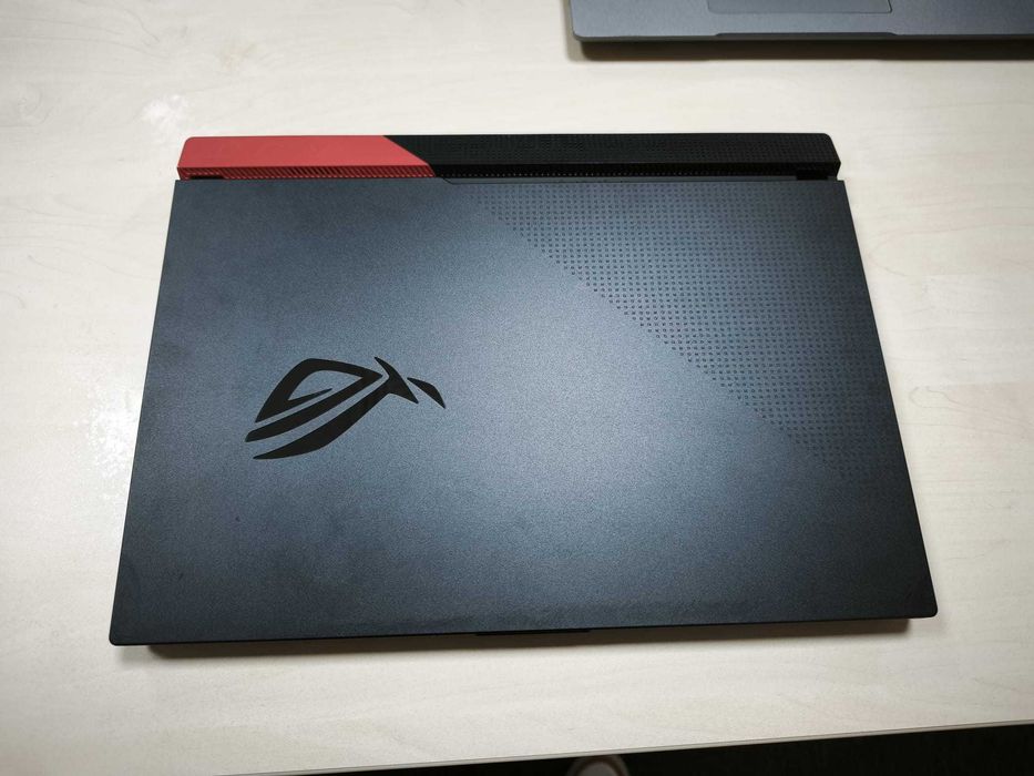 ASUS ROG Strix G15 2021 (G513IC-HN003), RTX 3050 - Stare Excelenta