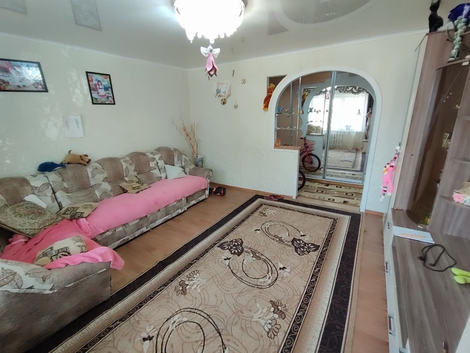 Продается 2-комн (7-43, 1 эт)