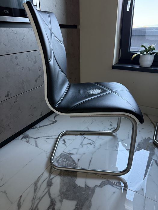 Scaun bucatarie (4 buc/400 lei)