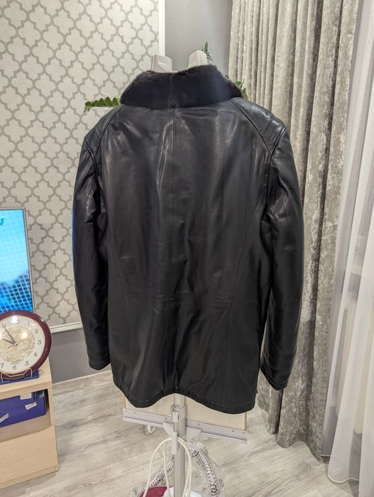 Продам зимнюю дубленку