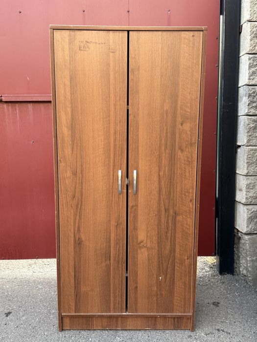 Шкаф в хорошем состоянии