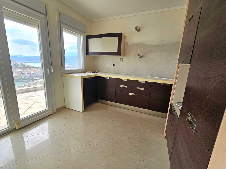 За продажба на апартамент 140 в Timios Stavros Kavalas (код 8192)