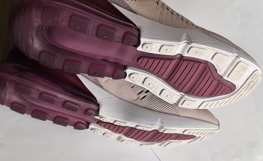 Nike Air Max 270 ca noi marimea 40 ORIGINALI