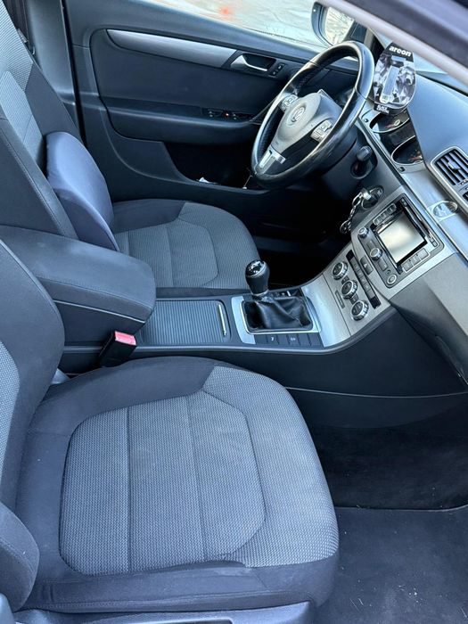 VOLKSWAGEN Passat 2013 — imagine 3