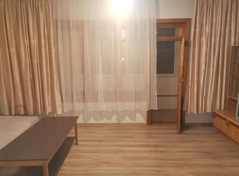 Дава се под наем Тристаен апартамент в Пловдив, Тракия - 78 кв.м за 325 € - Снимка #1