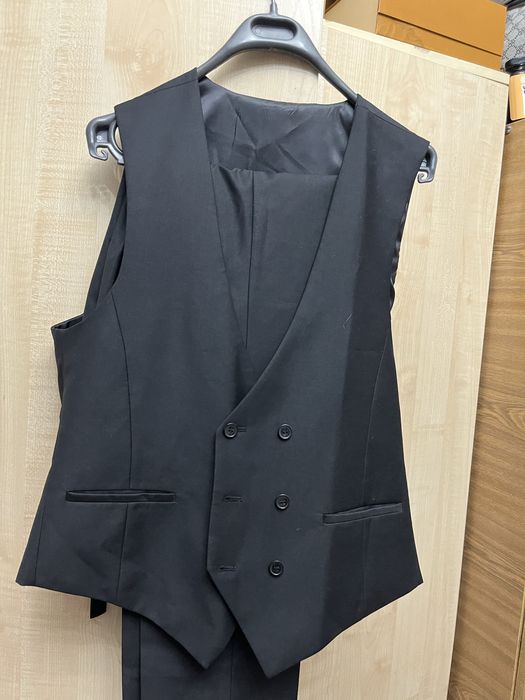 Костюм в отличном состоянии