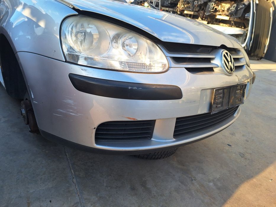 Предна броня Vw Golf 5 / Фолксваген Голф 5 2006г.