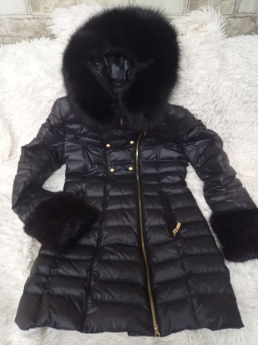 Куртка-пуховик в отличном состоянии