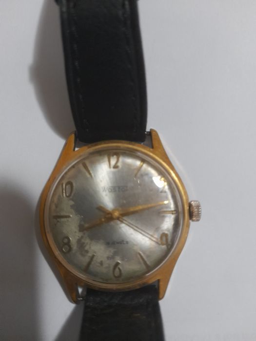 Vând ceasuri mecanice Raketa calendar, Wostok și Slava.