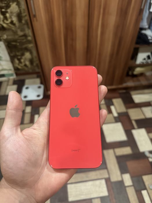 iPhone 12 64gb red product
