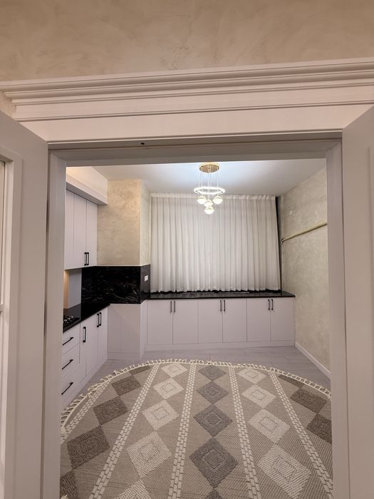 Квартира арендага берилади, хамма шароити бор. Газ светдан муаммо болм