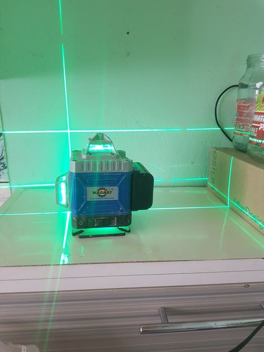 Продам лазерный уровень.