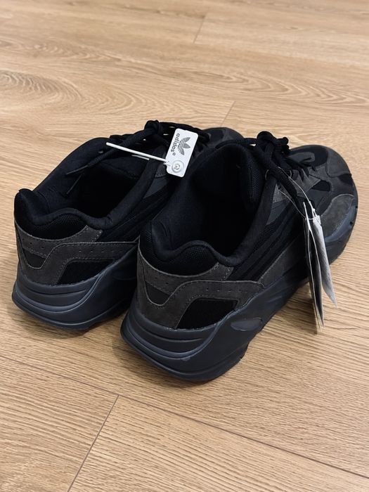 Adidas Yeezy 700 V2 Vanta, 45 1/3, Noi