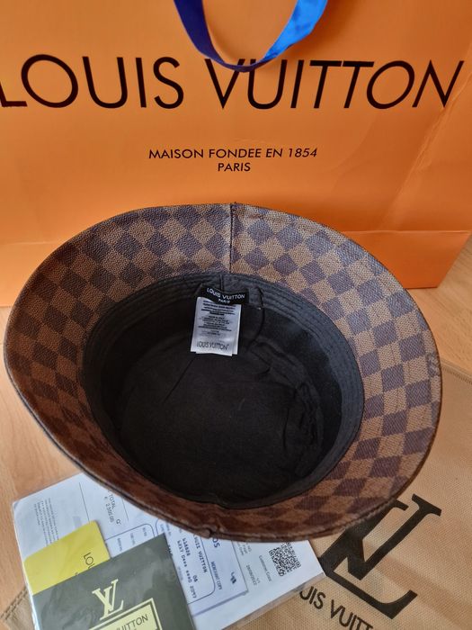 Palarii unisex LV mărime universala, saculet, etichetă